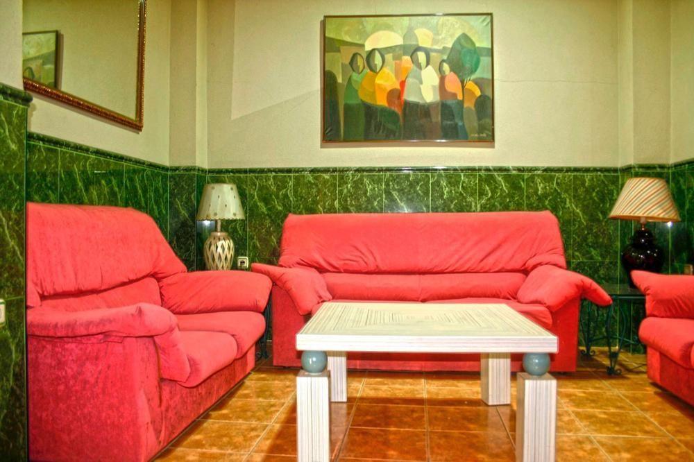 Hostal La Casa De Enfrente Малага Екстер'єр фото