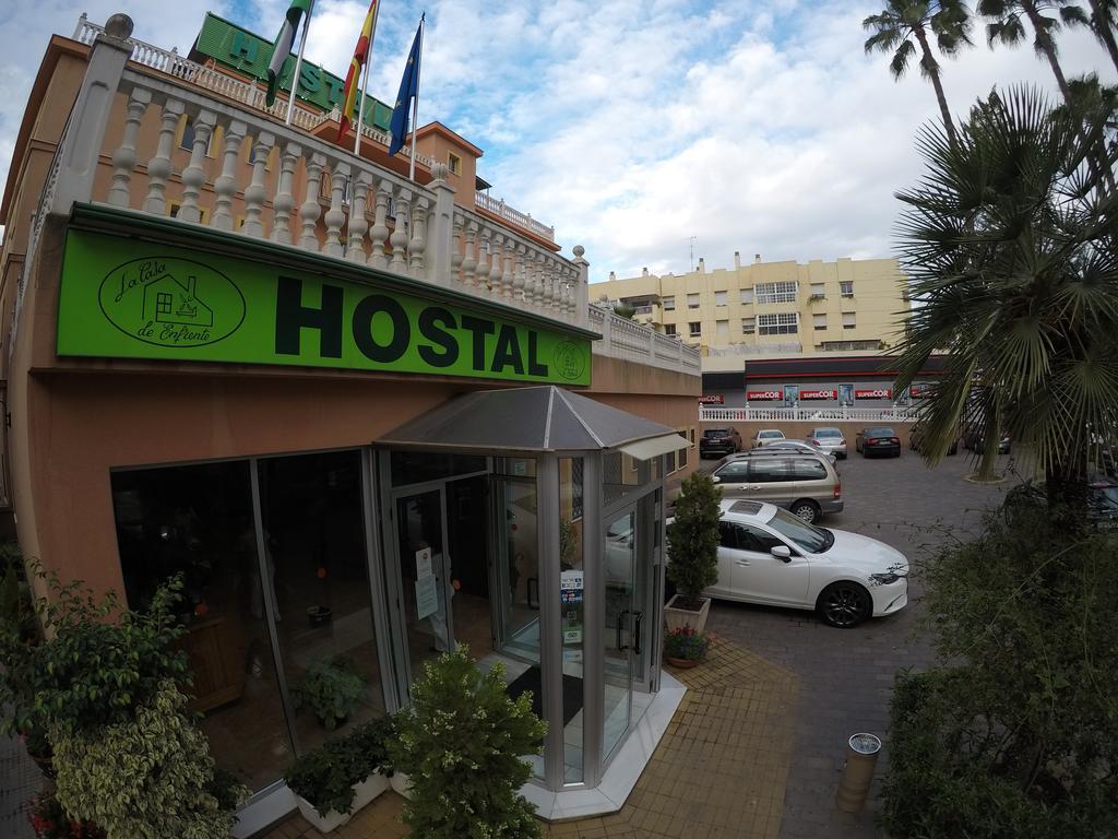 Hostal La Casa De Enfrente Малага Екстер'єр фото