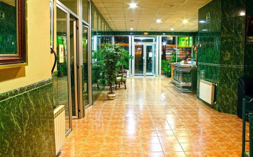 Hostal La Casa De Enfrente Малага Екстер'єр фото