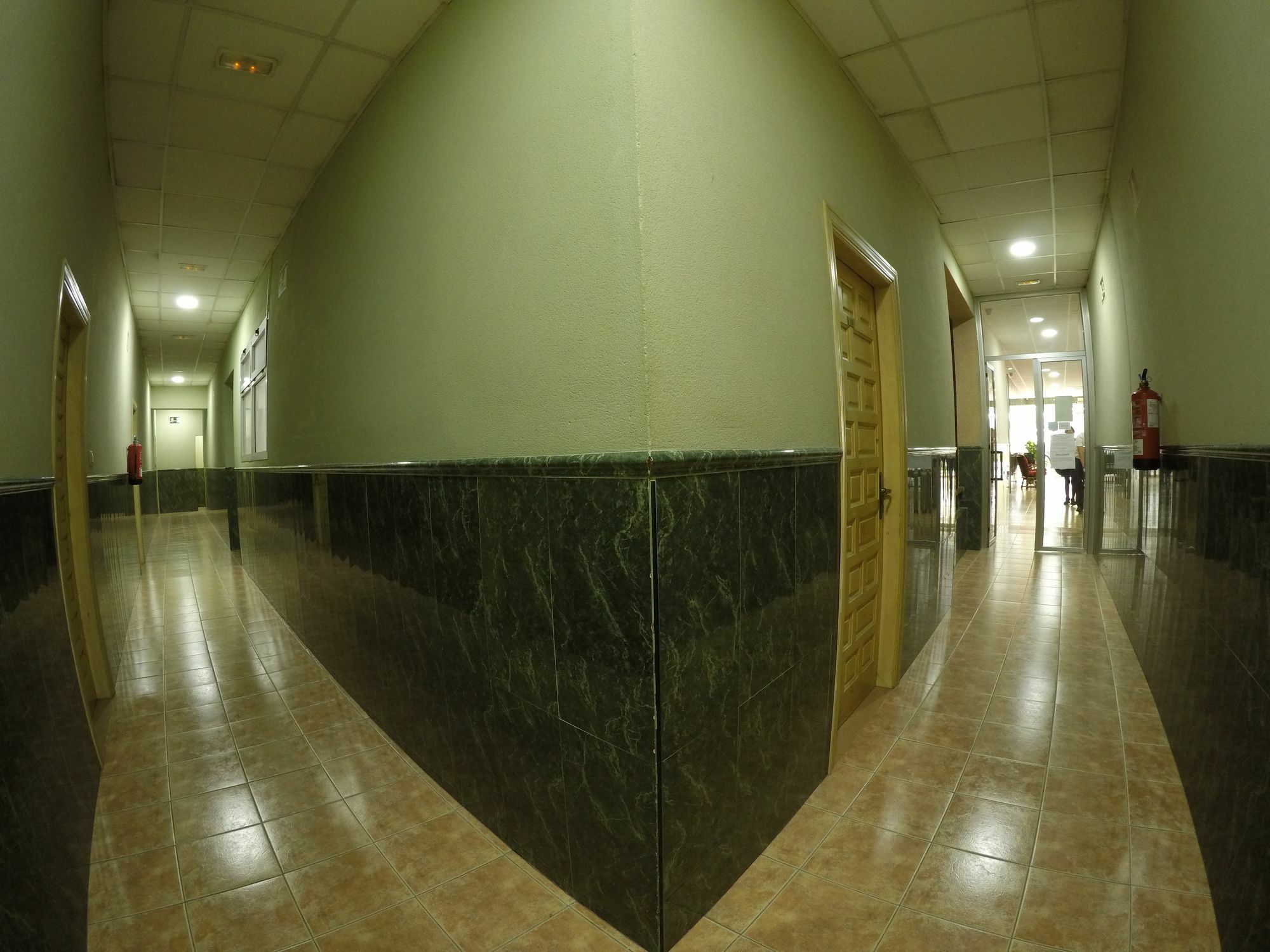 Hostal La Casa De Enfrente Малага Екстер'єр фото